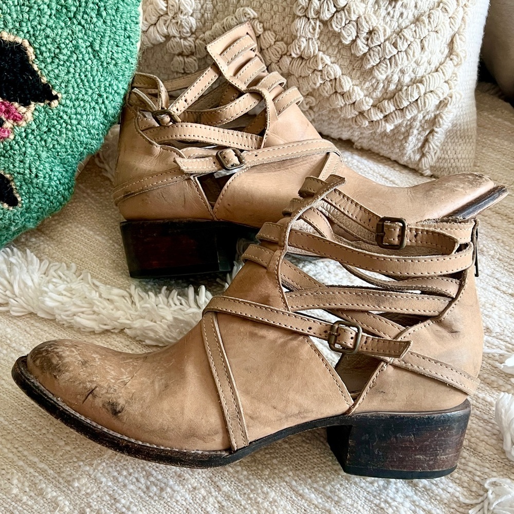 Freebird by Steven Cream/Bone Distressed Leather Stair Booties 9